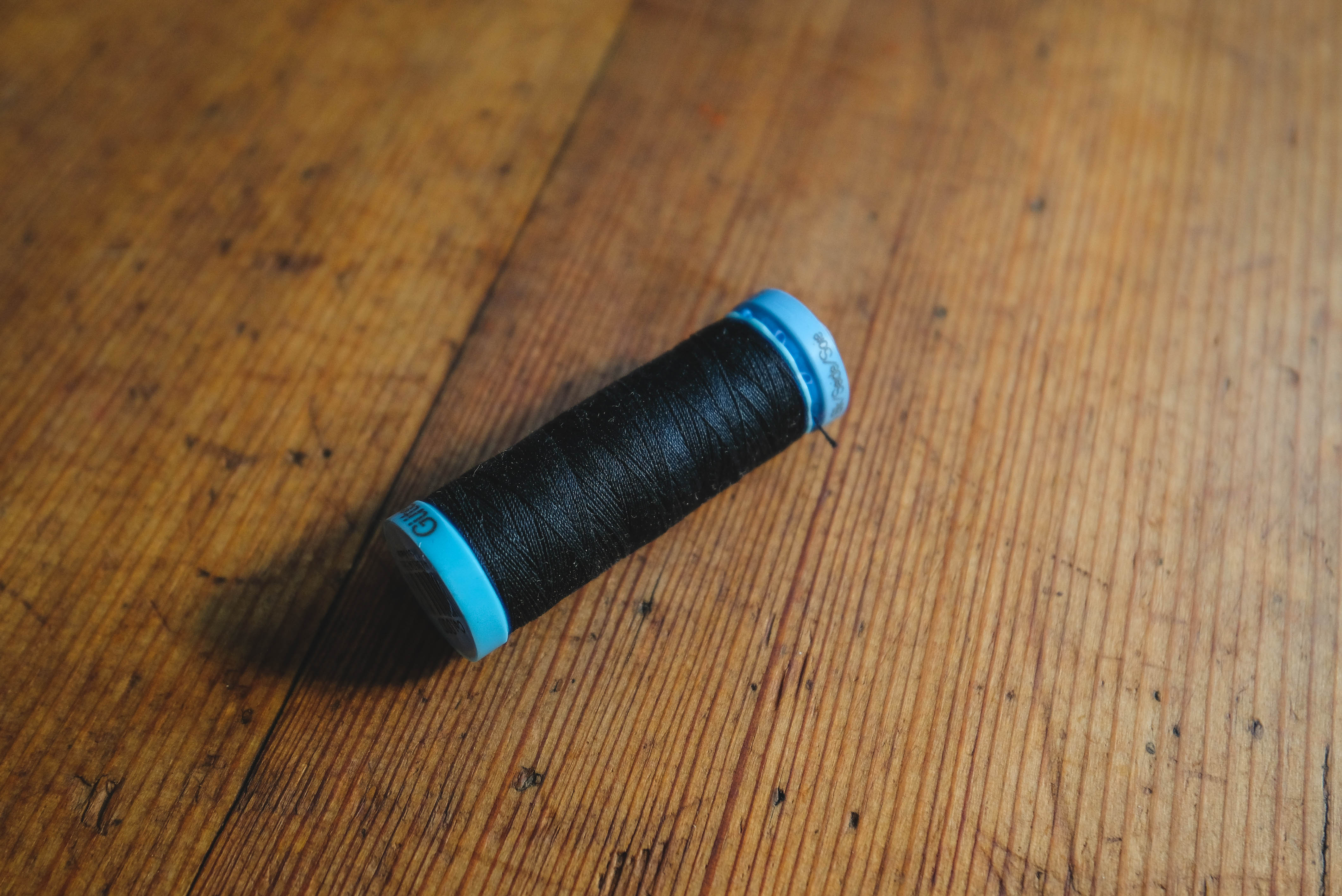 Gutermann silk thread thin 100m- black