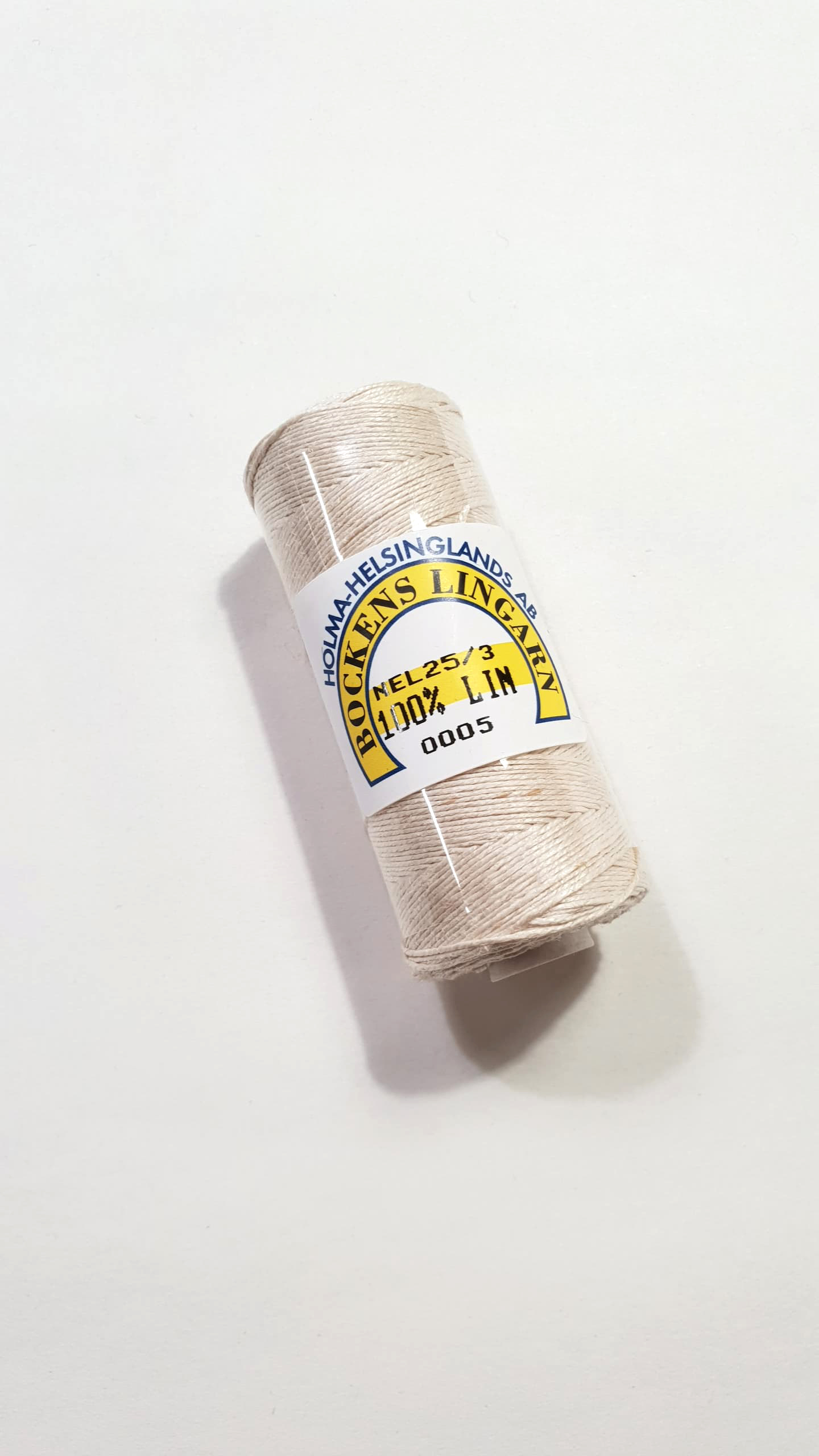 Swedish linen thread 25/3- 1/4 bleached