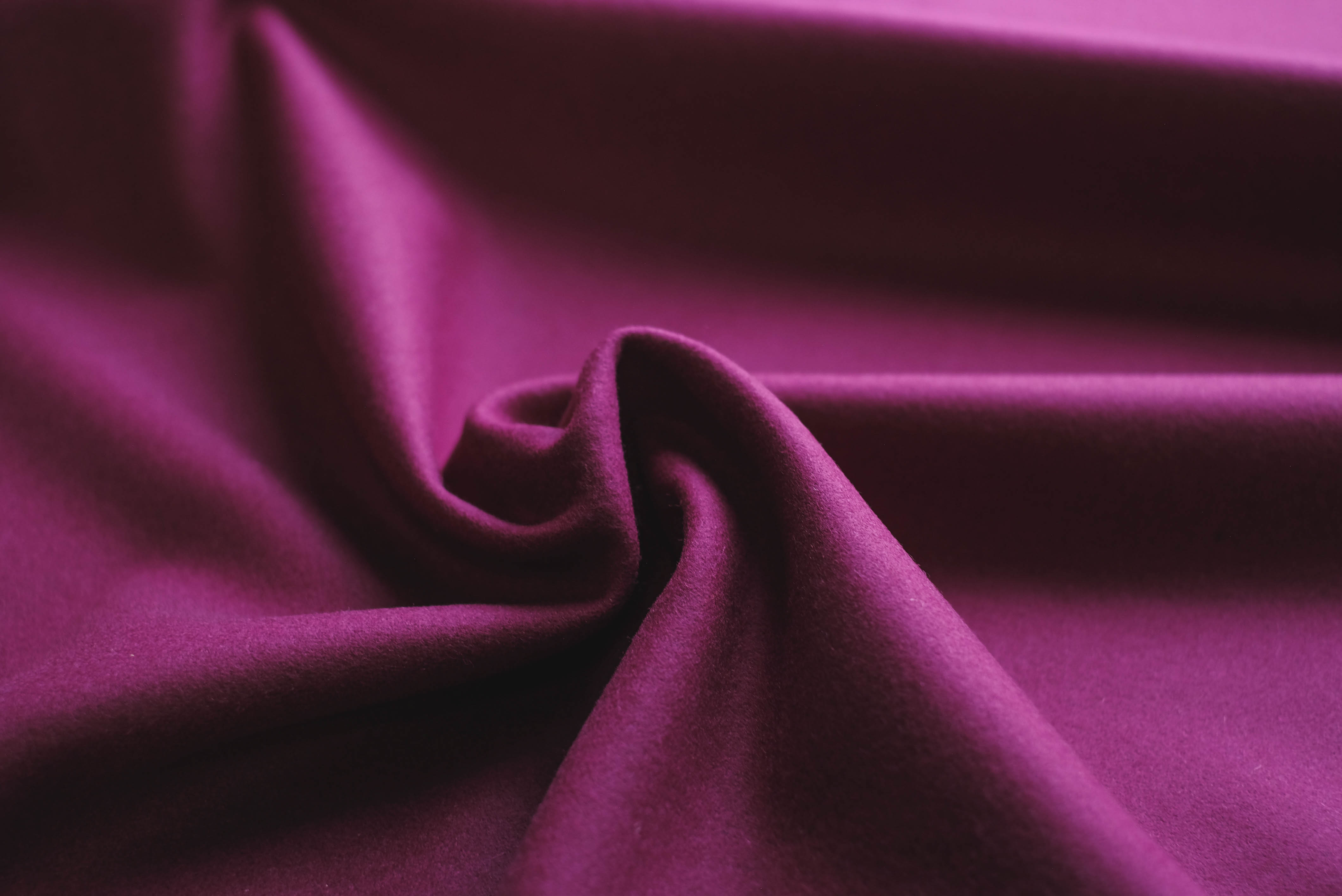 German MEDIUM wool - purple 629
