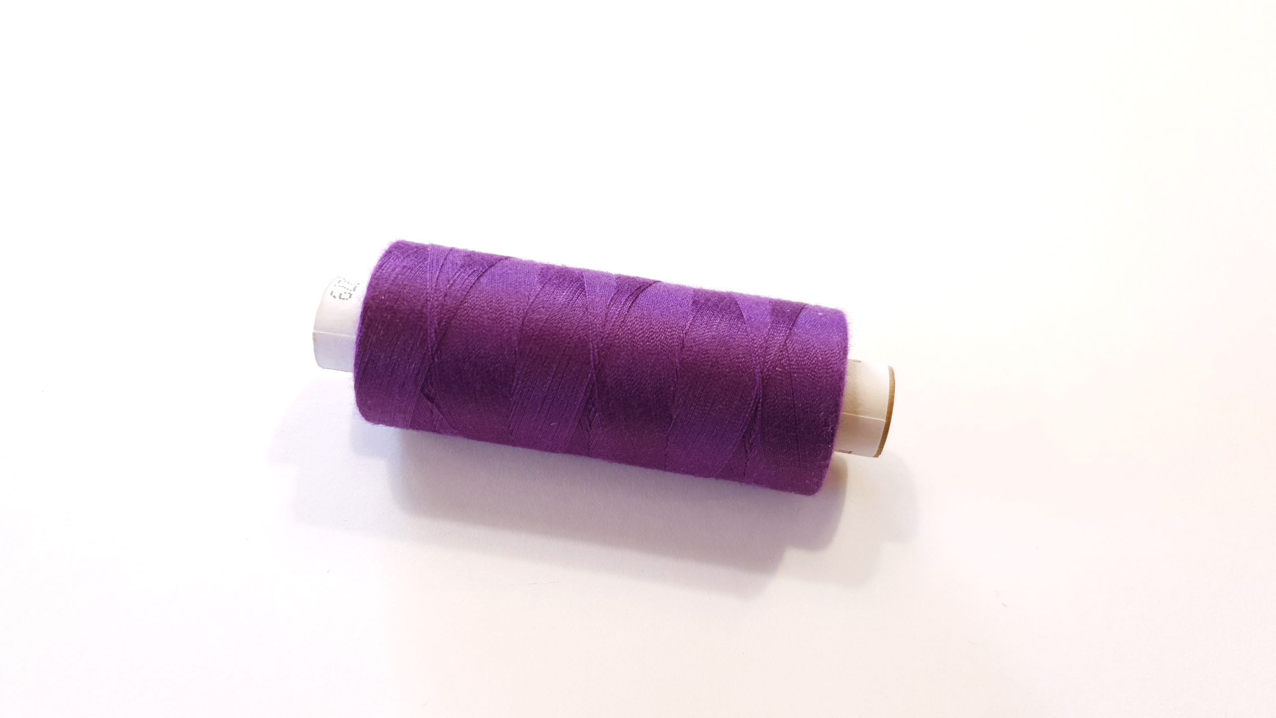 Sewing thread 500m- purple 46