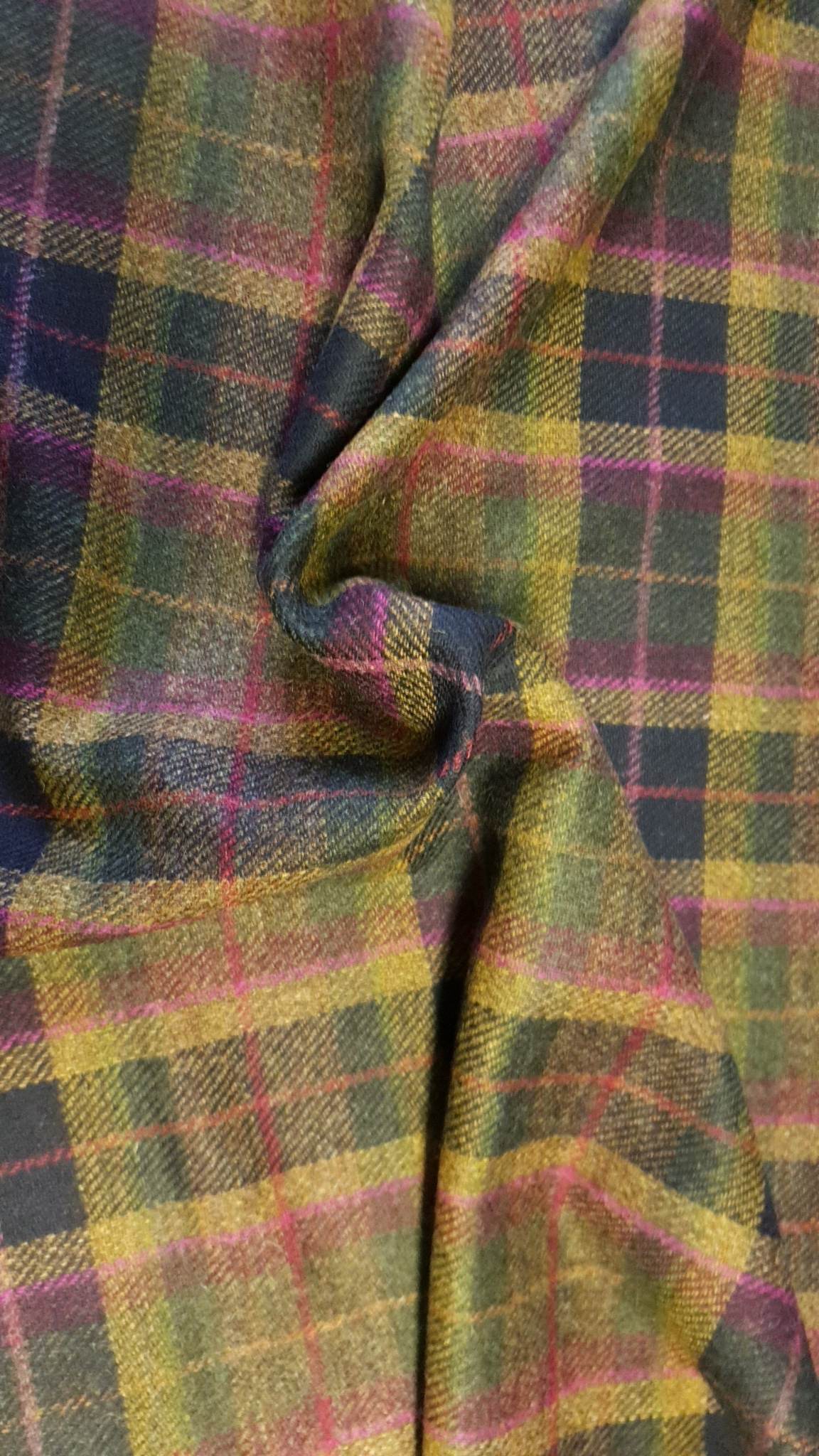 SHETLAND wool tweed- tartan 3
