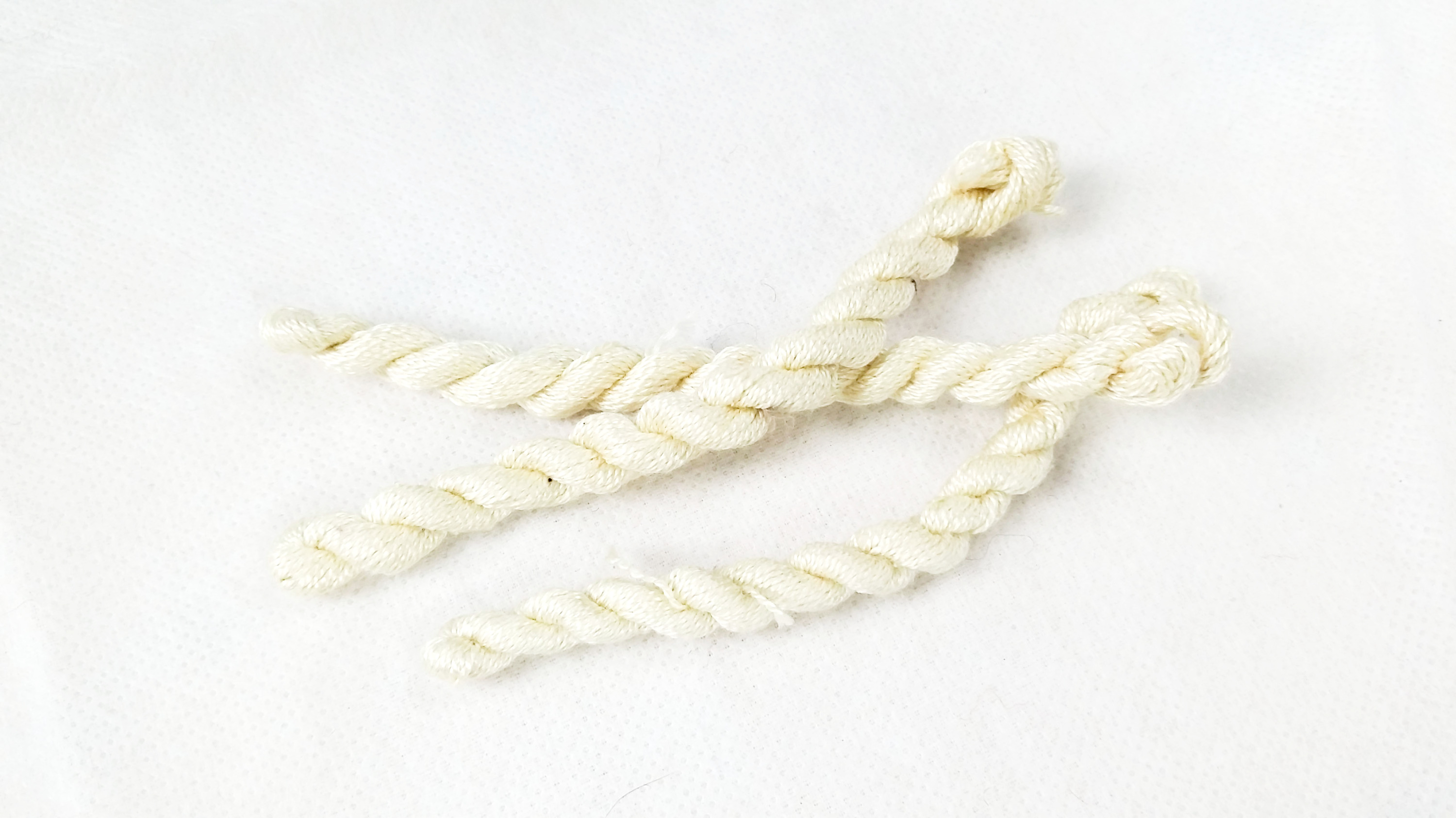 Silk embroidery thread-white