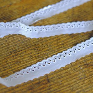 Embroidered cotton lace 2,5cm- white