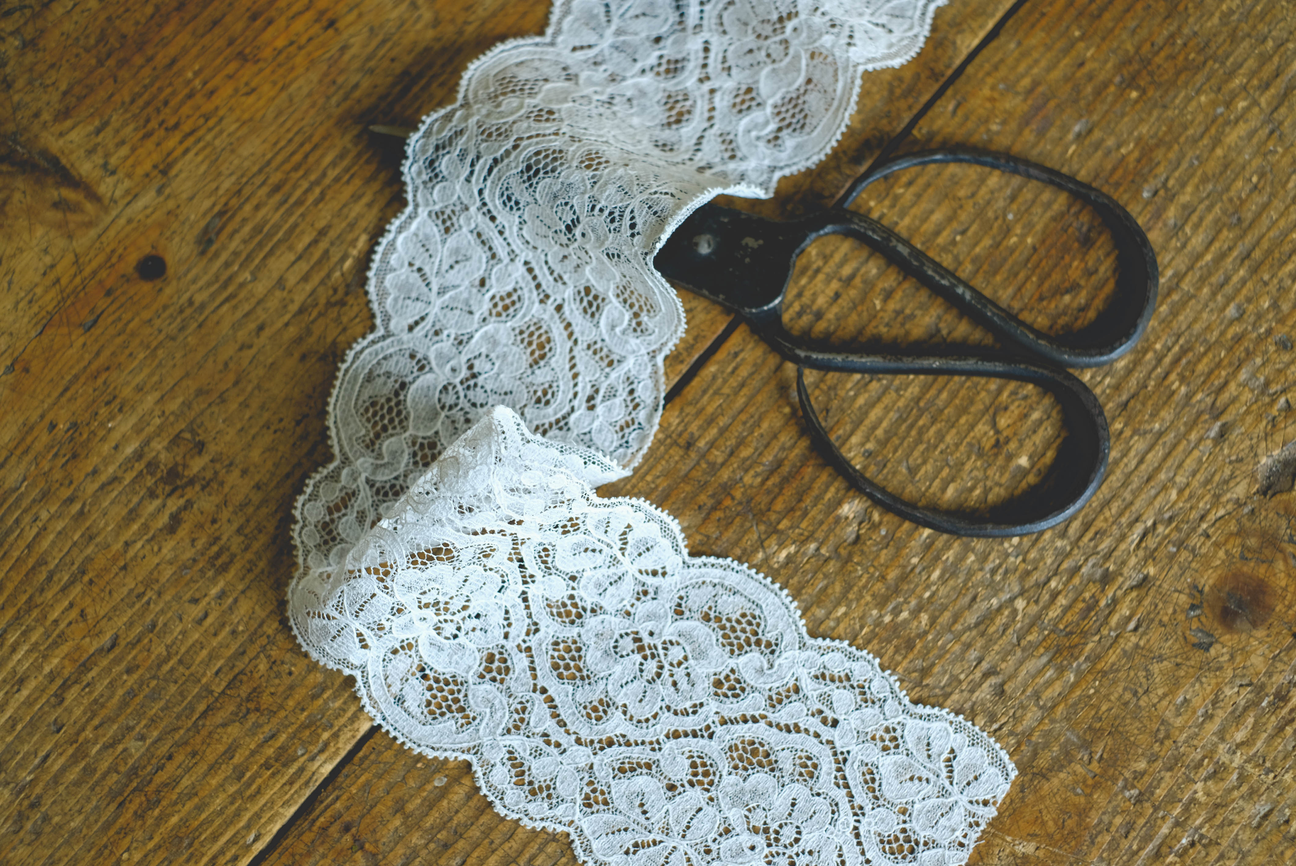 English Cluny lace- 12B ivory