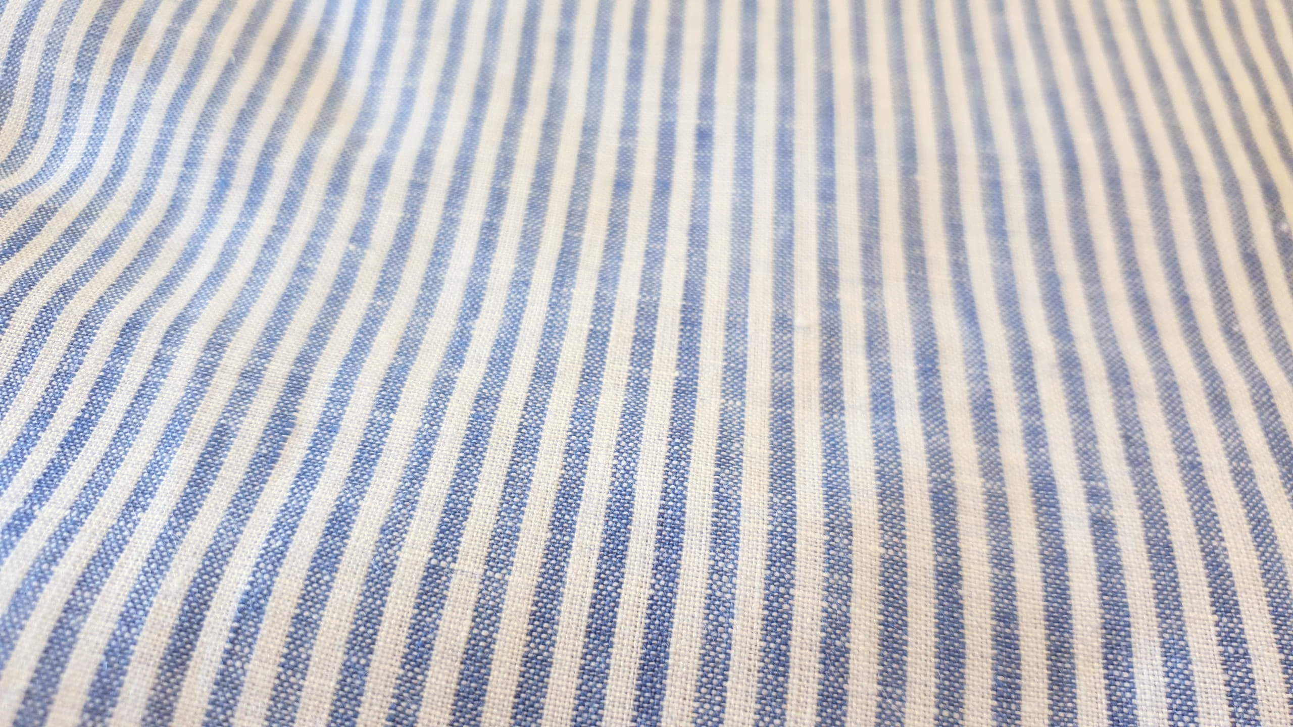 Striped linen- small blue