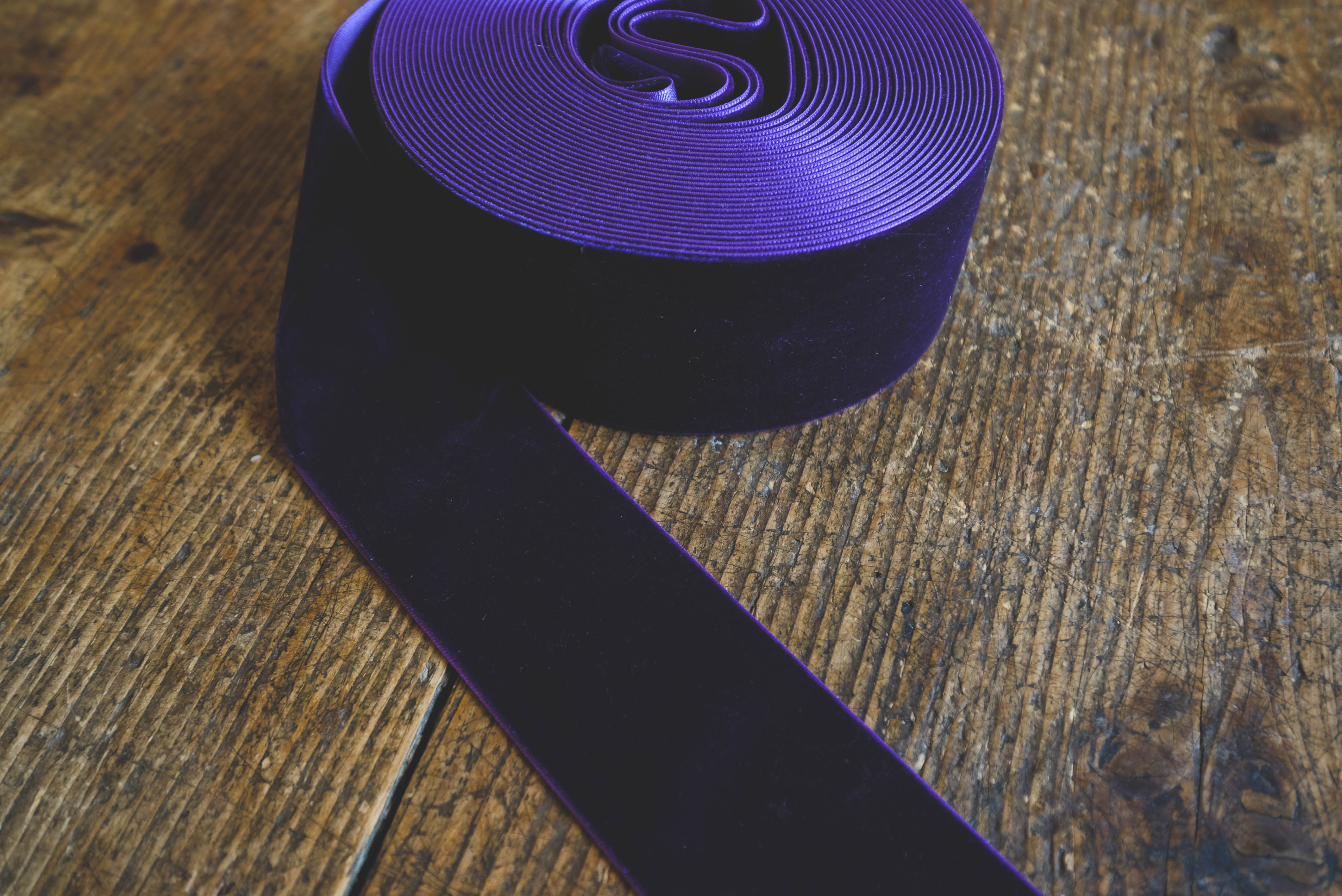 Velvet ribbon-dark purple 5cm