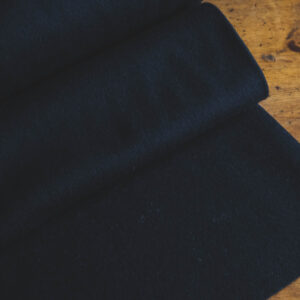 Heavy coat wool- black