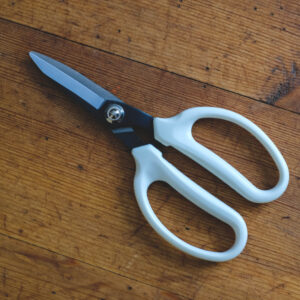 Leather scissor
