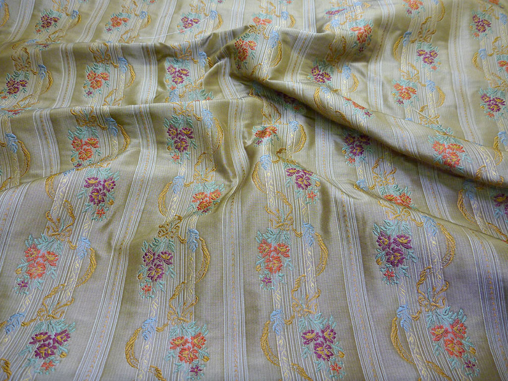 Silk- stripe/flower beige