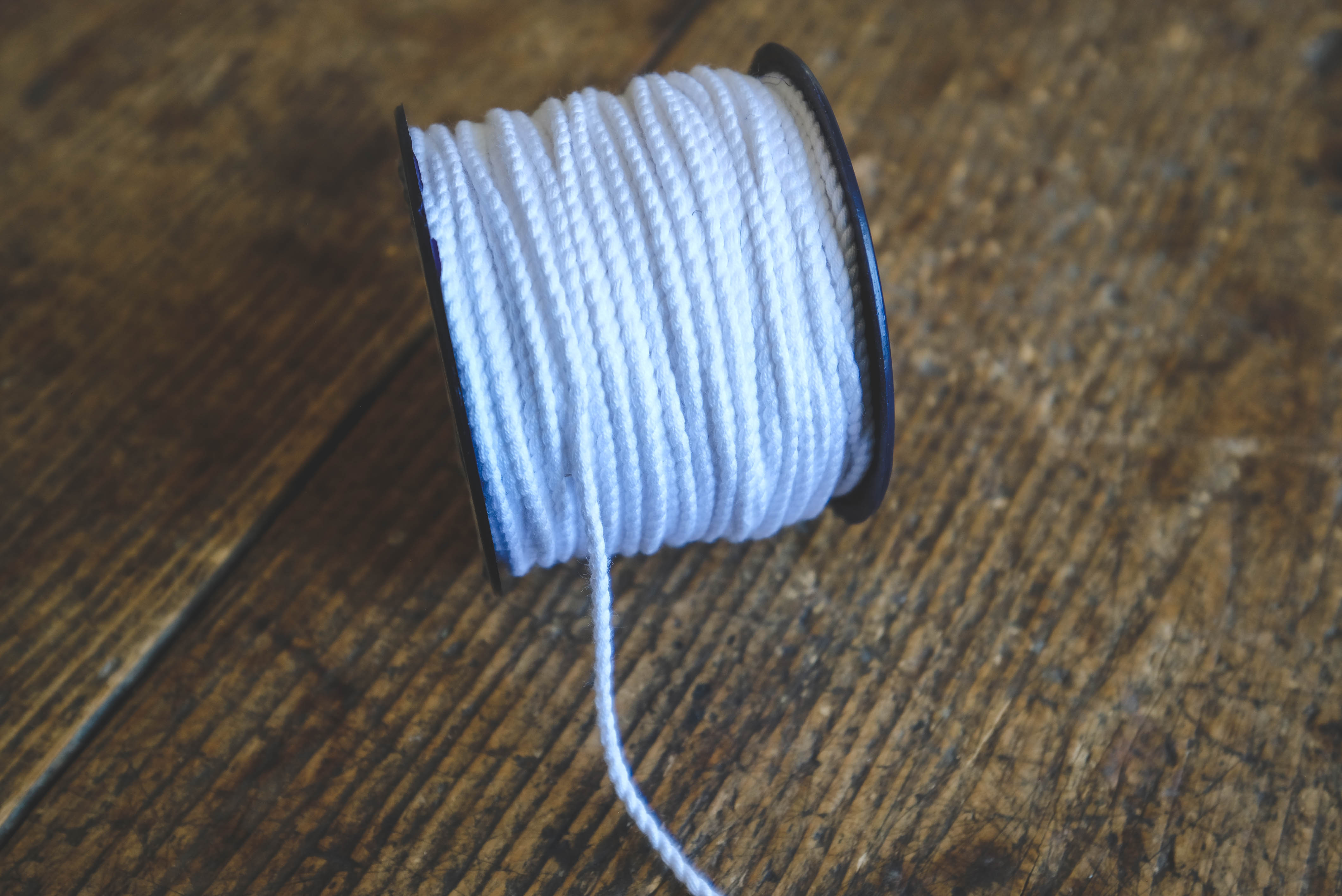 Cotton lace string 2,5mm- white