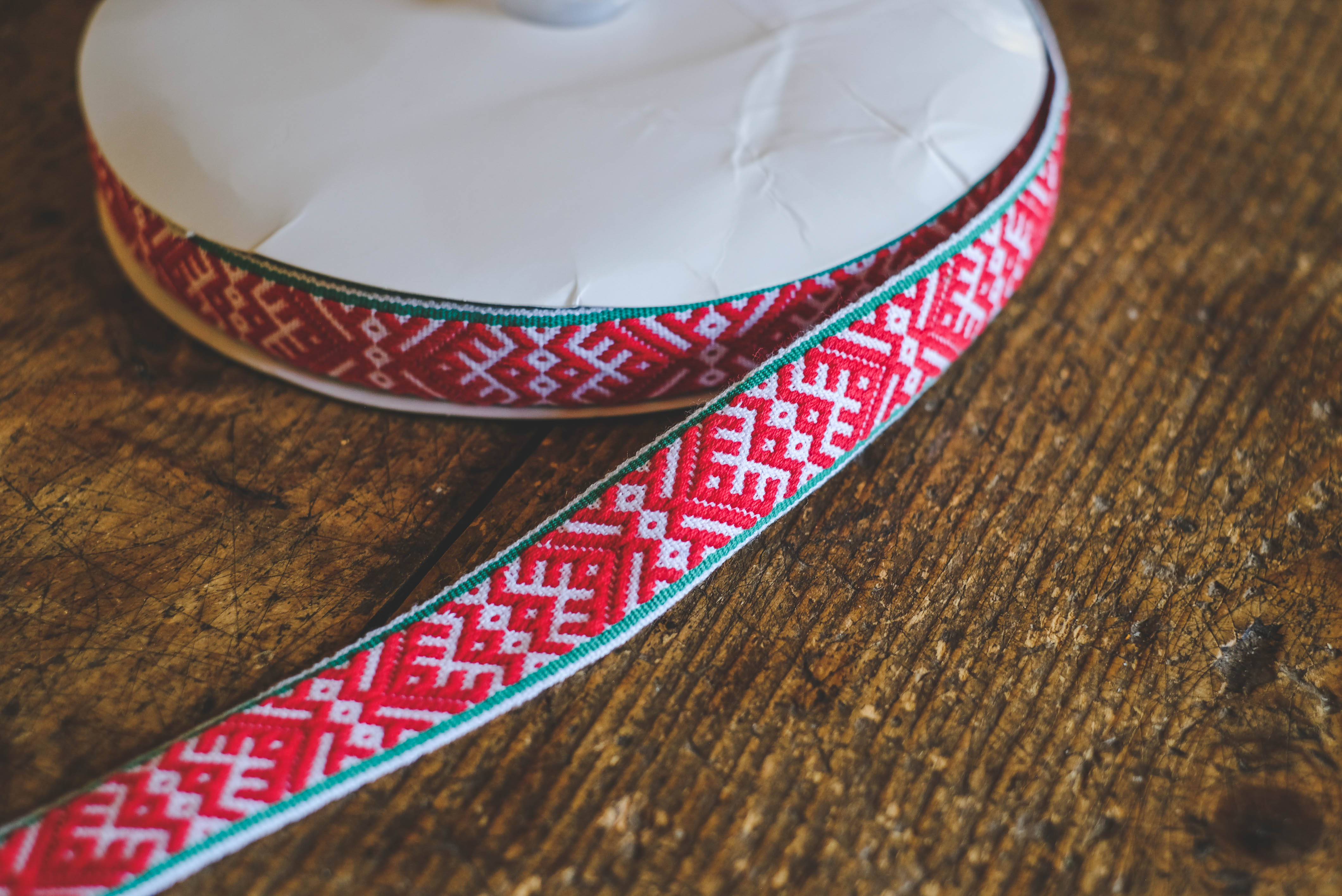 Traditional Swedish ribbon 28mm- red white