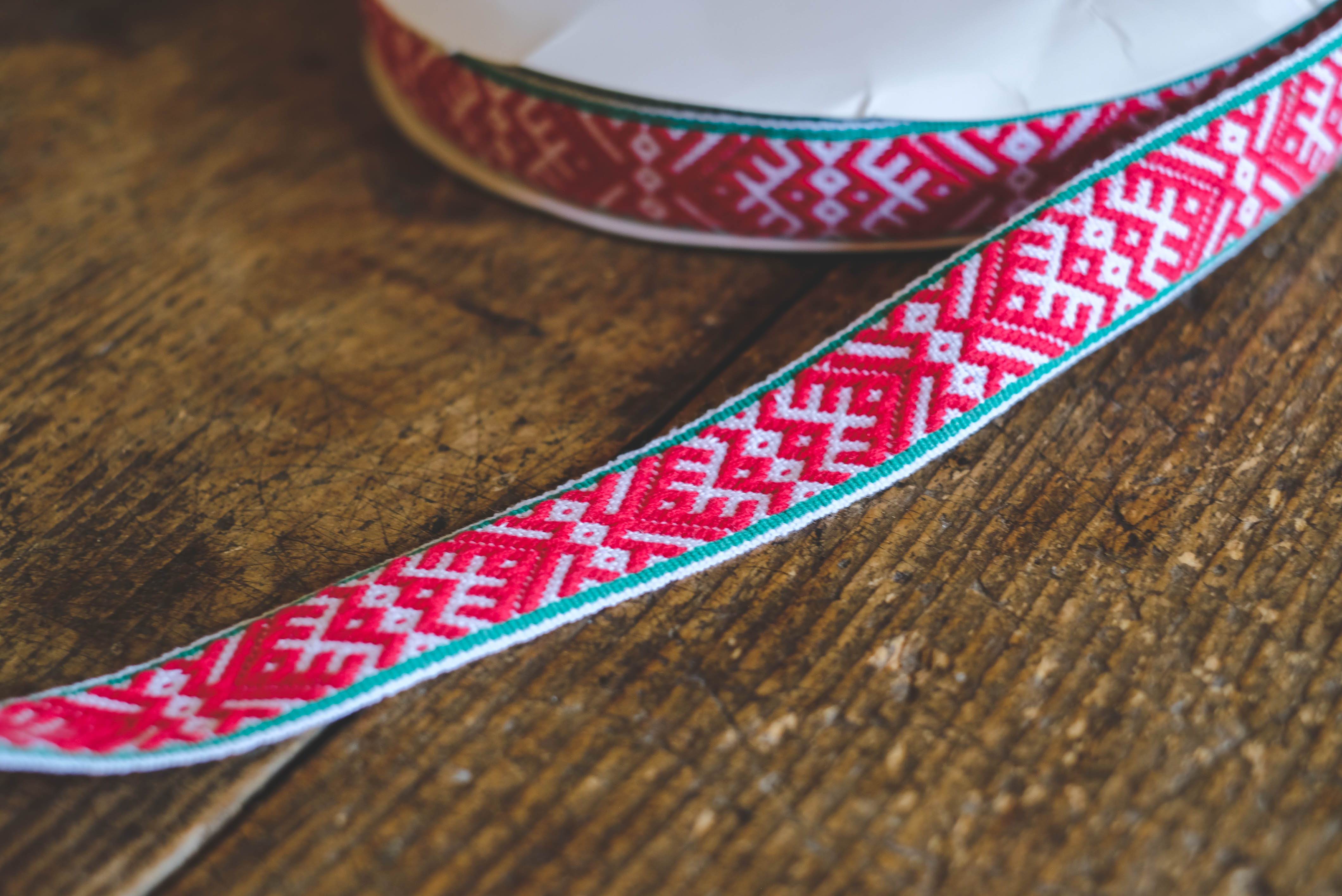 Traditional Swedish ribbon 28mm- red white