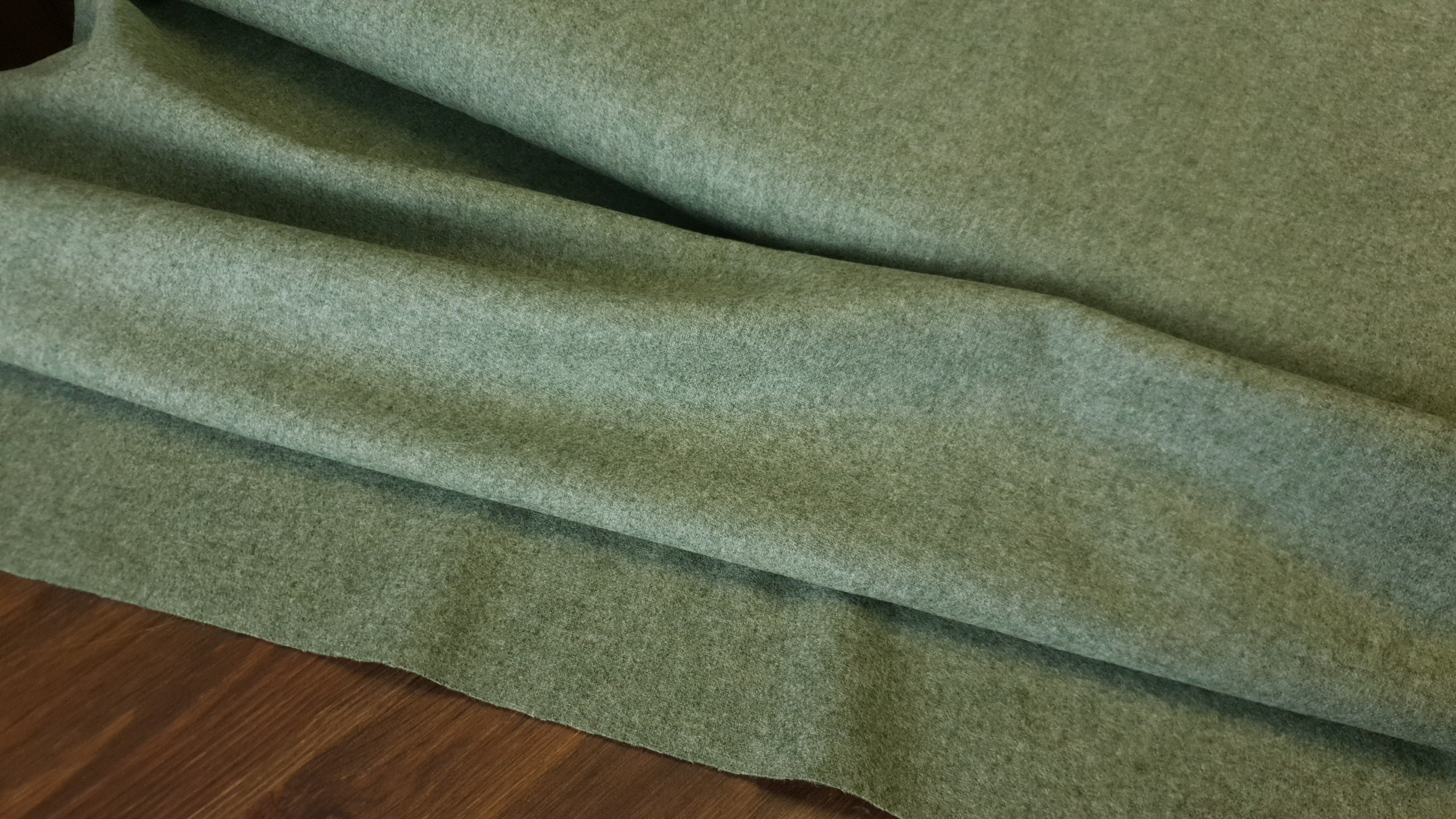 German THIN melange wool - green 79