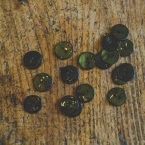 Shiny pearl button 15mm- green